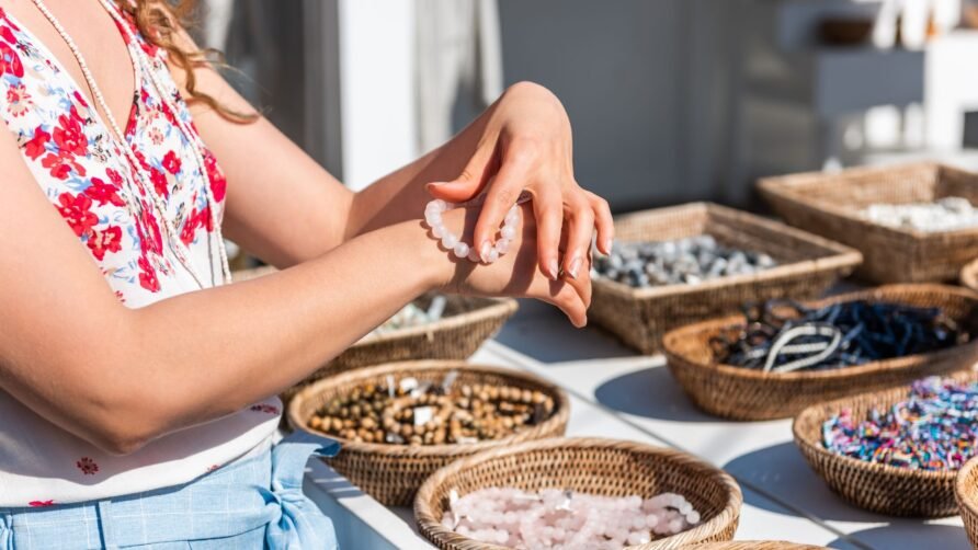 Shopping & Art Galleries